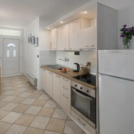 Apartment Tina Porec